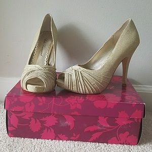 Lulu Townsend Platinum Gold Heels